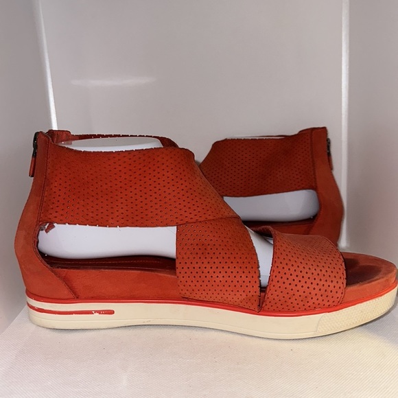 Eileen Fisher Sport Suede Sneaker Sandal Size 10 - GUC - Picture 3 of 11